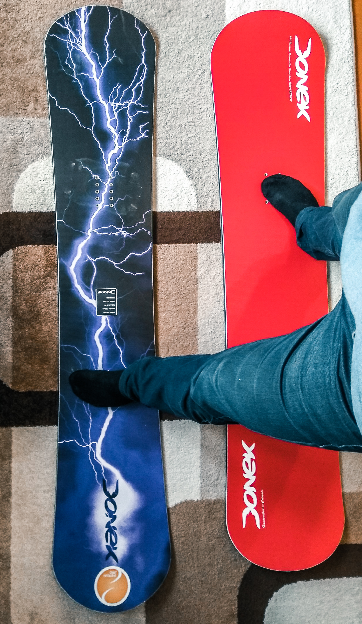 Donek Snowboards in Russin with Petekli.Pro Custom Snowboards